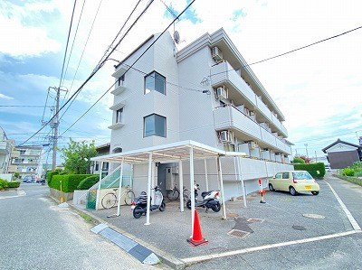 メゾンドールミトの建物外観