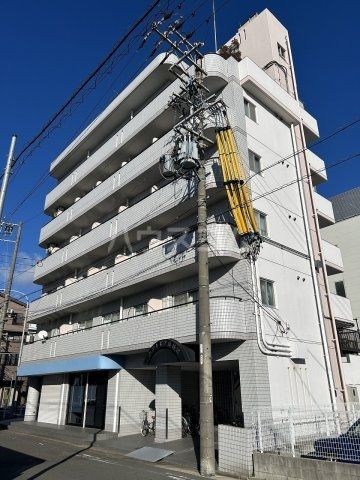 名古屋市中村区鳥居西通のマンションの建物外観