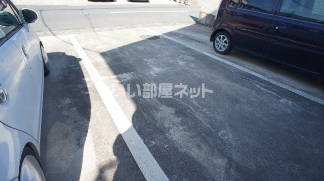 【東茨城郡大洗町五反田のアパートの駐車場】