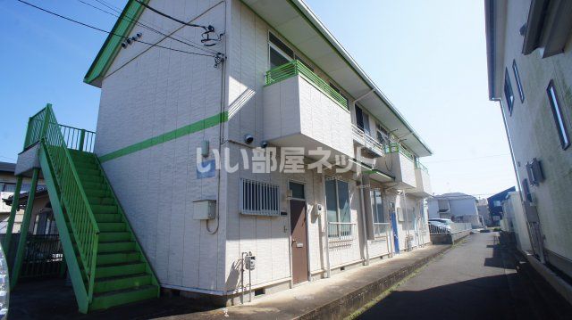 東茨城郡大洗町五反田のアパートの建物外観