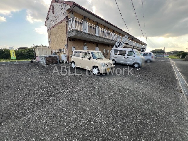 【シティみの原 A棟の駐車場】