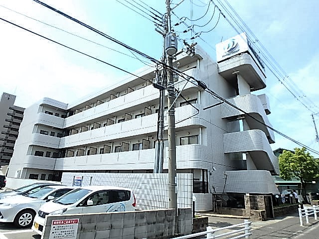 加古川市加古川町溝之口のマンションの建物外観