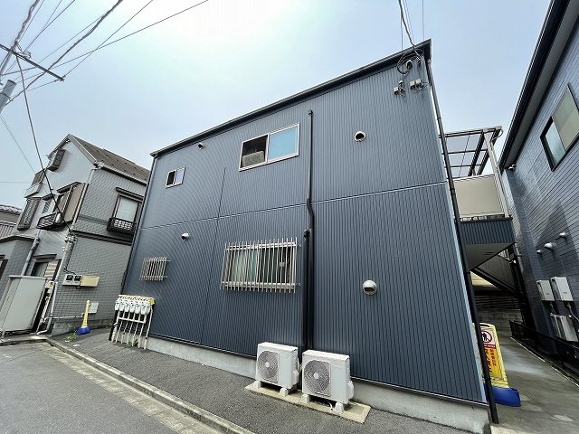 北区志茂のアパートの建物外観