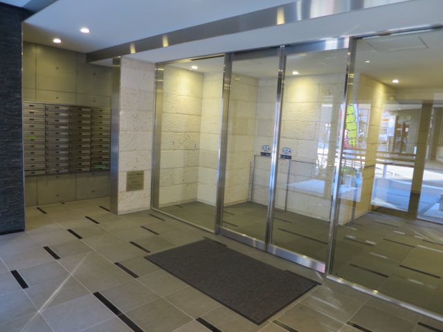 ロビー　落ち着いたロビーです