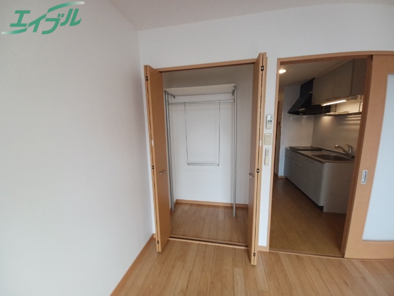 収納　同型参考写真