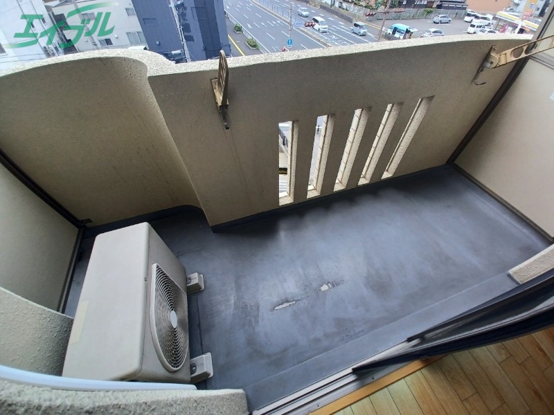 バルコニー　同型参考写真