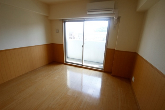 居室・リビング　※別部屋の写真です