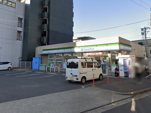 コンビニ　ファミリーマート 千種本山店（コンビニ）まで567m