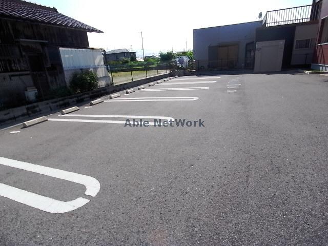 駐車場　駐車場