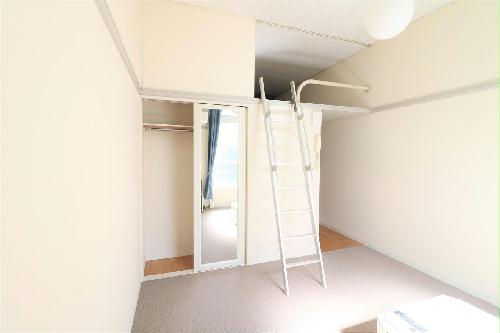 居室・リビング　家具家電付により急な転勤や新生活を今すぐスタートできます！