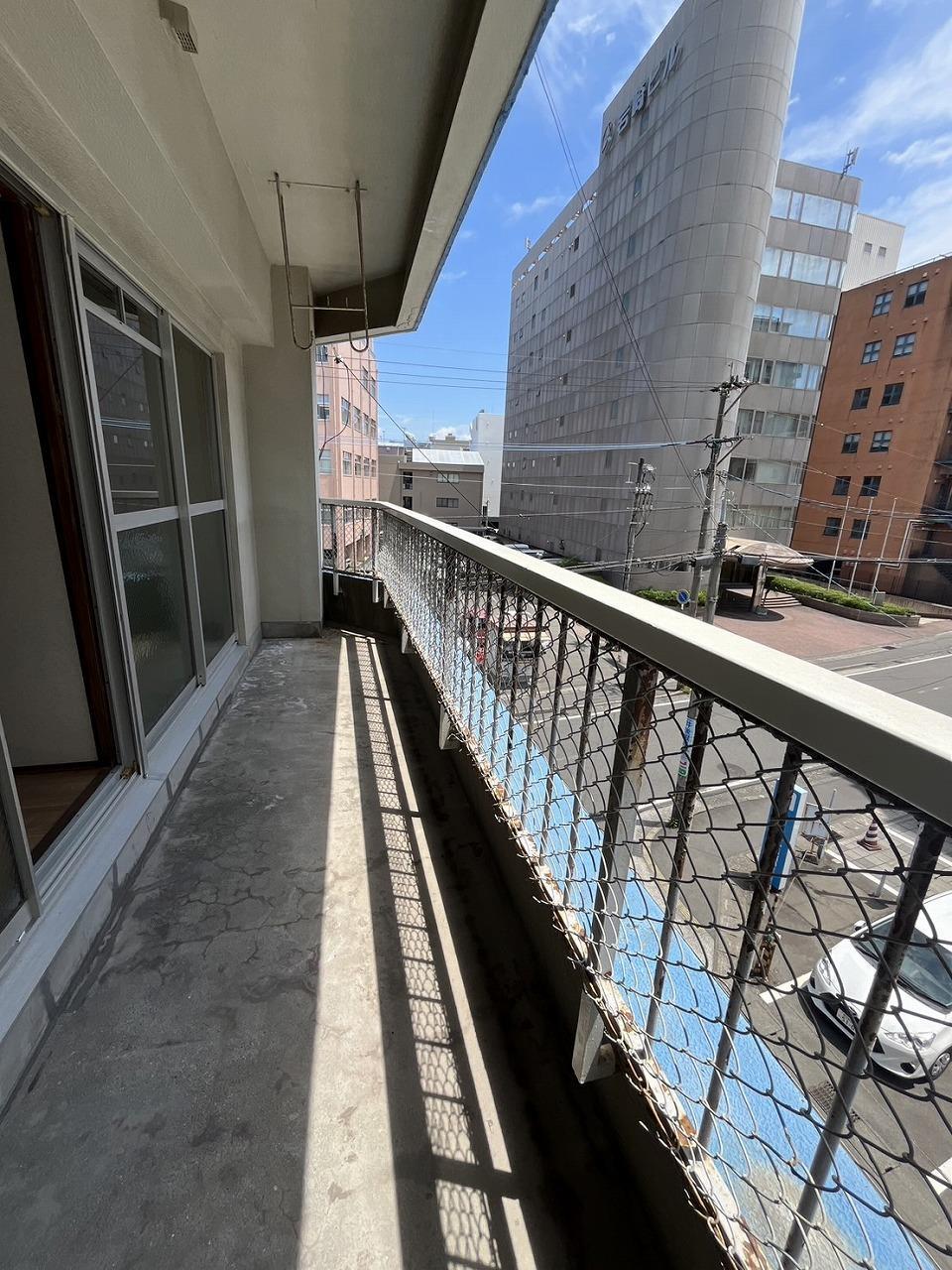 バルコニー　風通しの良いバルコニー