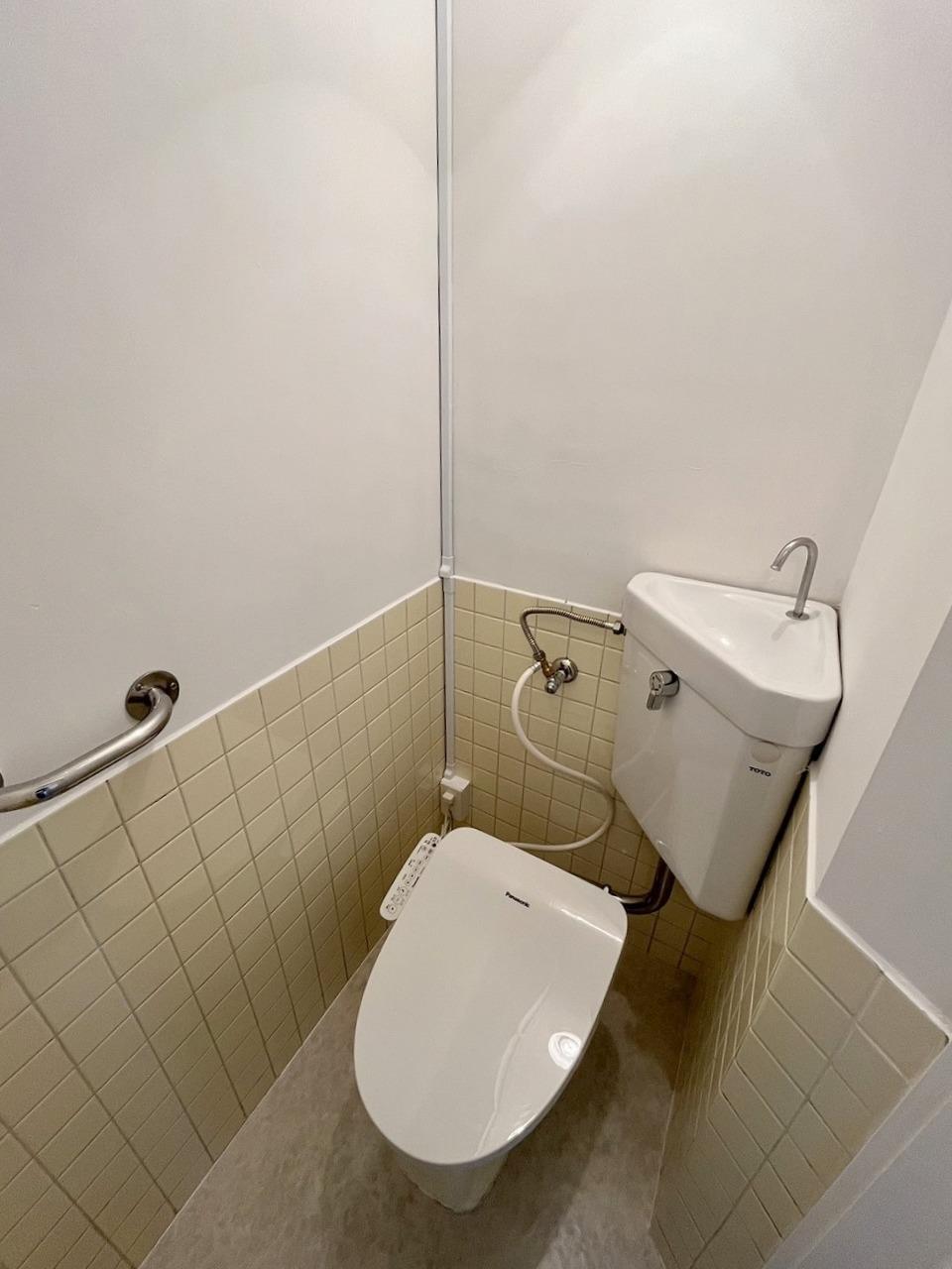 トイレ　ウォシュレット付きトイレ
