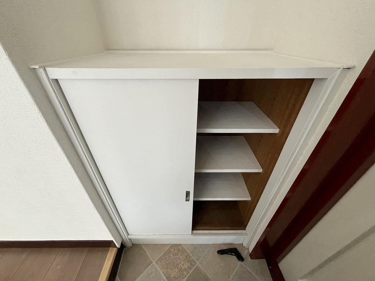 エントランス　シューズボックス