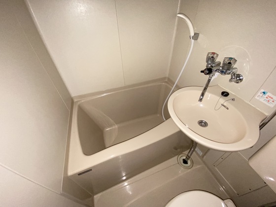 バス・シャワールーム　※別号室の写真です