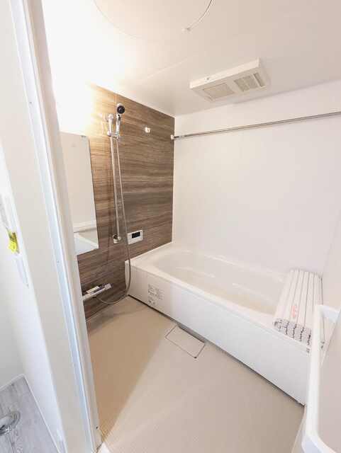 バス・シャワールーム　◆１日の疲れを癒せる１坪タイプのバスルーム◆