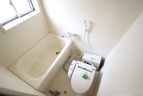 バス・シャワールーム　※別部屋の写真です