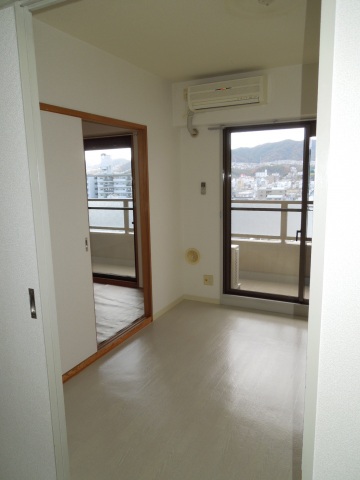 居室・リビング　※同建物・別物件の写真です