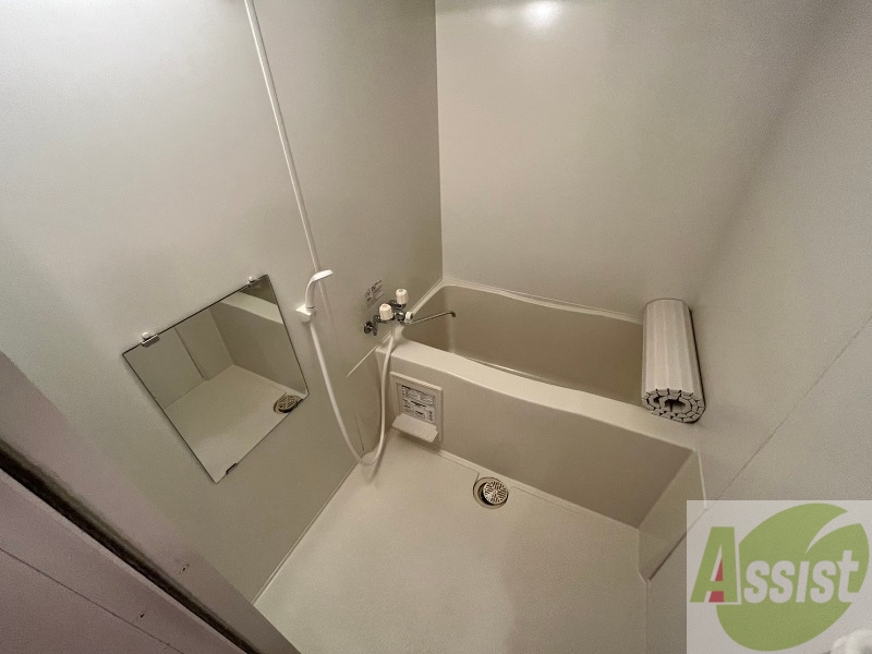 バス・シャワールーム　お風呂になります。一日の疲れを癒してくださいね。