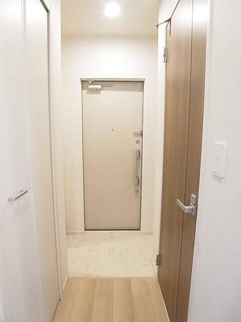 玄関　タウンハウジング調布店まで♪