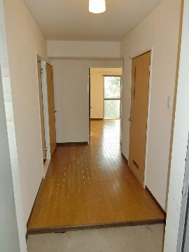 玄関　玄関から室内