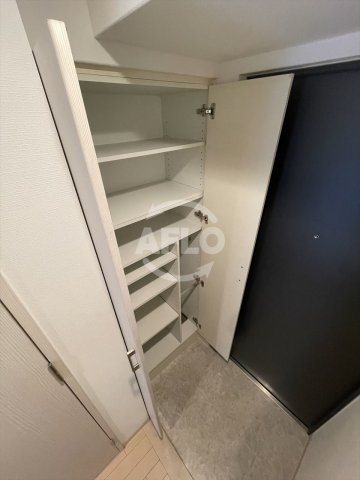 収納　エスリード大阪城公園　シューズボックス