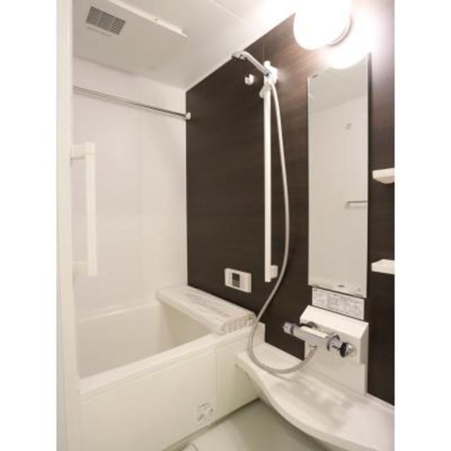 バス・シャワールーム　※写真は同タイプ住戸です。