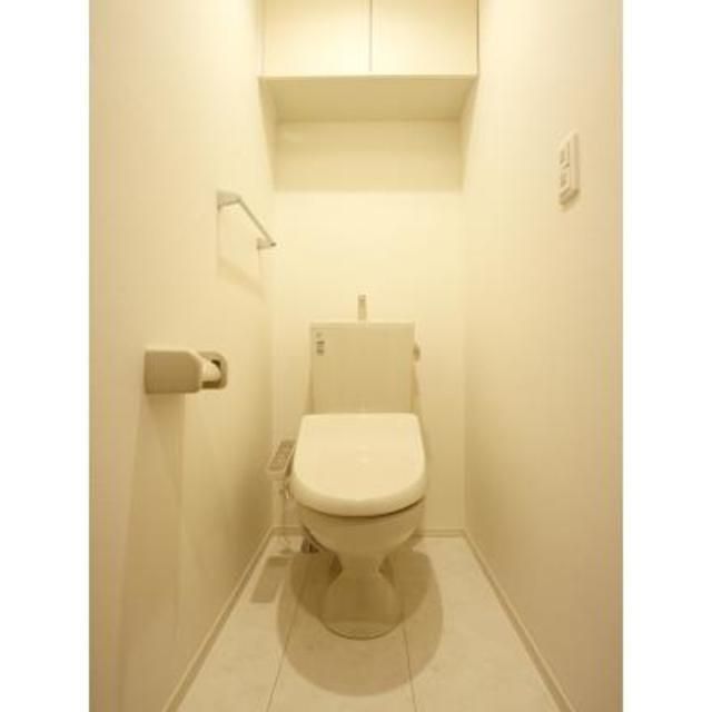 トイレ　※写真は同タイプ住戸です。