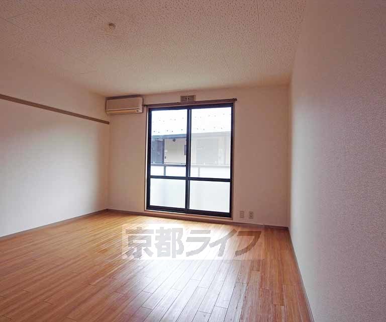 居室・リビング　綺麗なお部屋です。