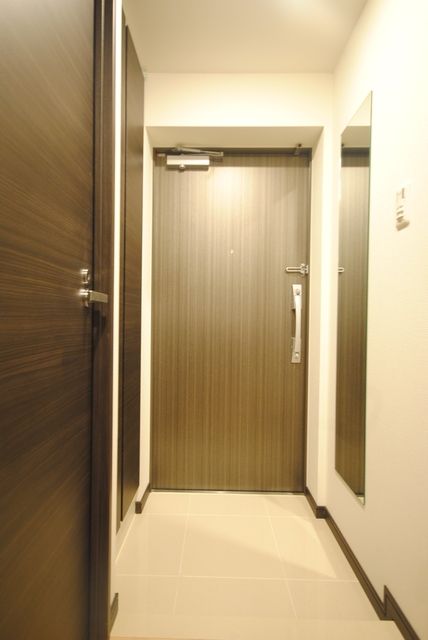 玄関　弊社は都内全域の物件をご紹介可能です！