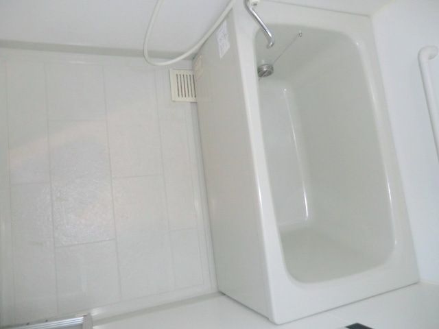 バス・シャワールーム　追い焚き機能付きバス