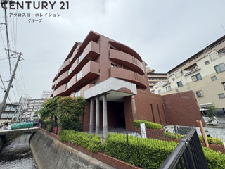 建物外観　エレベーター付きで重い荷物があっても安心です