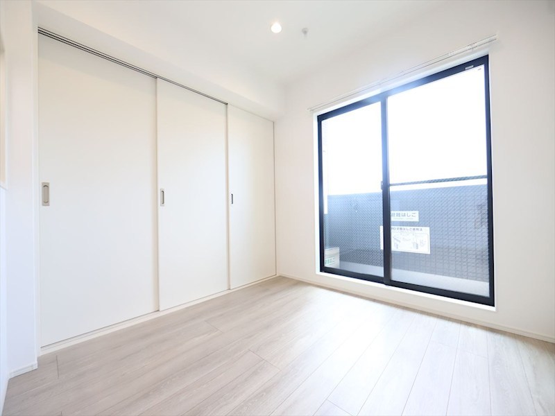 バルコニー　ＬＤＫ8帖　エアコン完備　バルコニー　同仕様写真