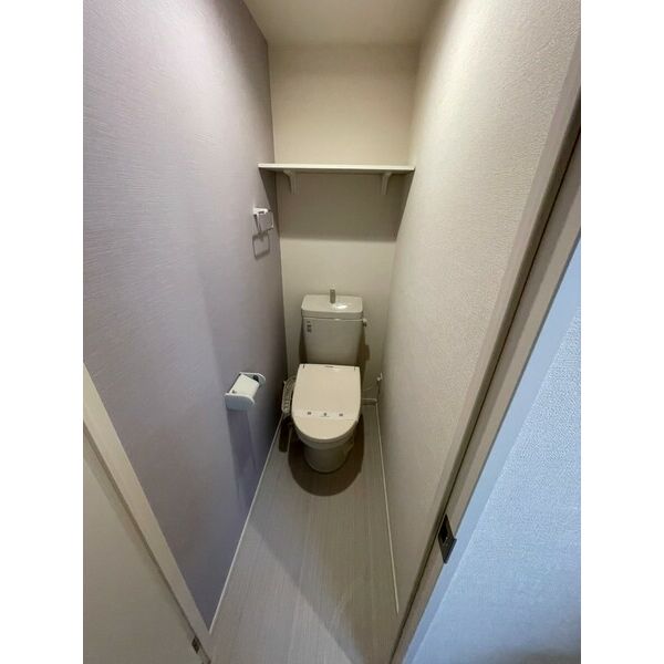 トイレ　同じシリーズ写真となります