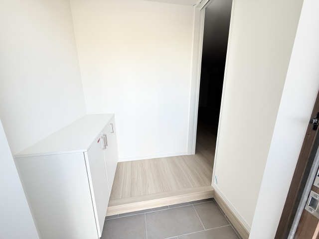 玄関　工事中状況写真