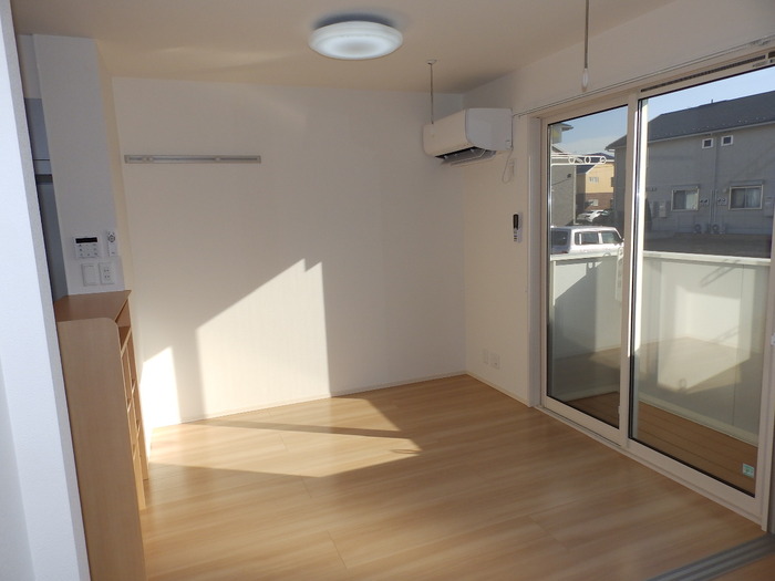 居室・リビング　南向きの明るいリビング