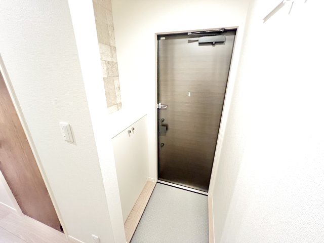 玄関　収納もある玄関です