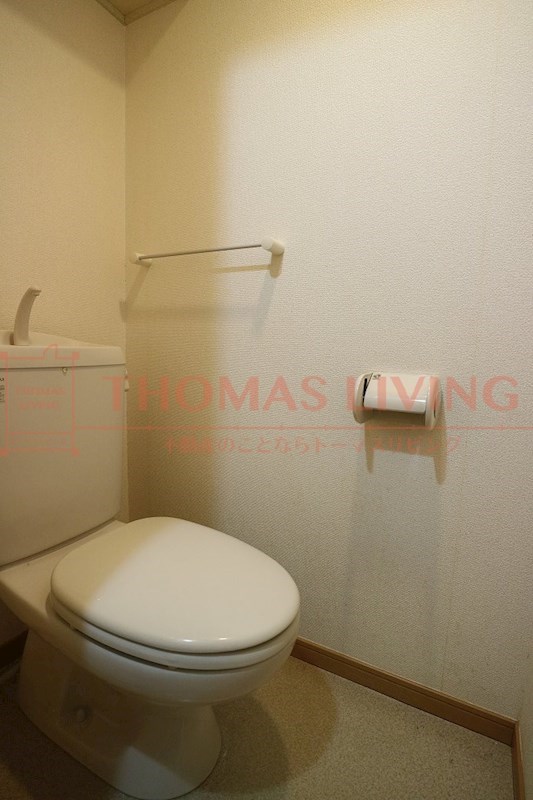 トイレ　写真は別号室です。