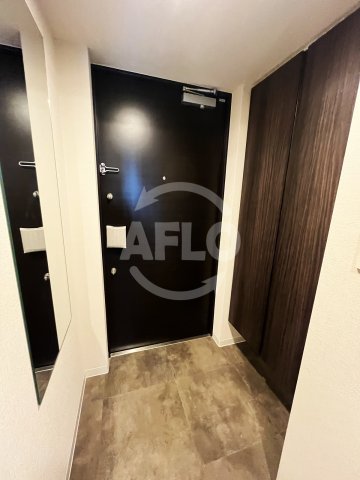 玄関　コンフォリア・リヴ博労町一丁目Q　玄関