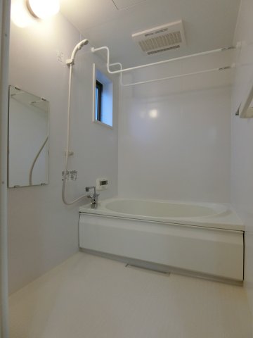 バス・シャワールーム　イメージ103の写真（反転あり）