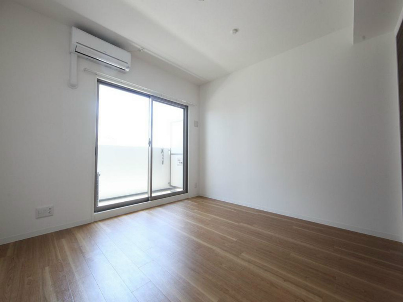 バルコニー　洋室7.5帖　クローゼット付（収納充実してます）