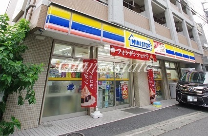 コンビニ　ミニストップ 生田駅南口店（コンビニ）まで175m