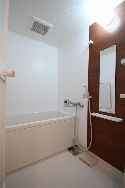 バス・シャワールーム　同物件別号室の写真です。