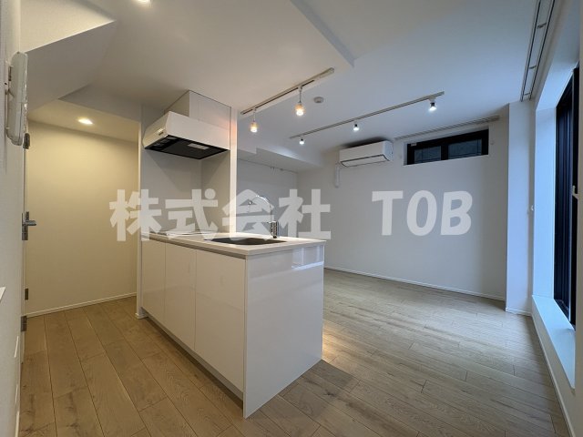 居室・リビング　B1　LDK12.5帖