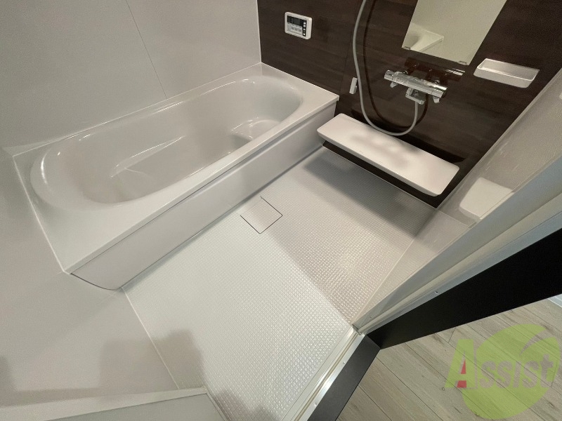 バス・シャワールーム　お風呂になります。一日の疲れを癒してくださいね。