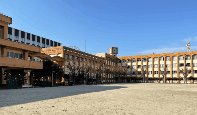 小学校　名古屋市立丸の内小学校（小学校）まで613m