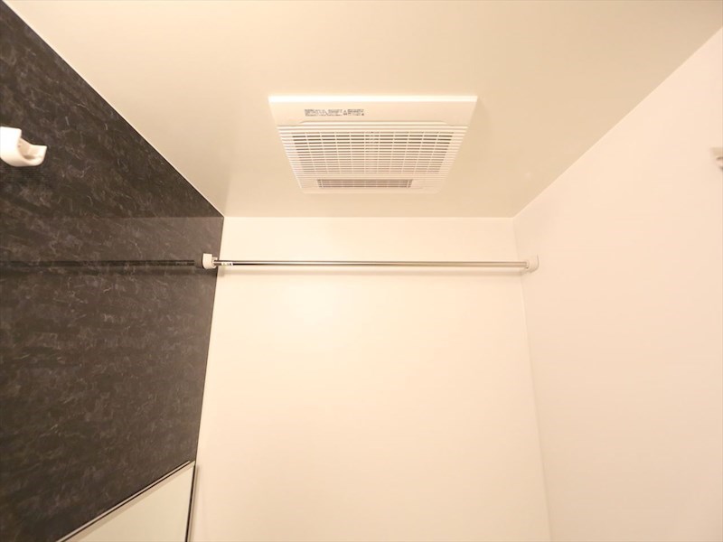 その他　浴室暖房乾燥機付き