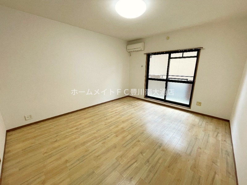 居室・リビング　同型別部屋写真