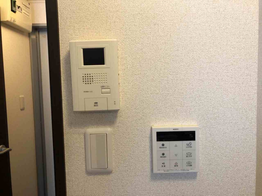 セキュリティ　モニター付きインターフォン