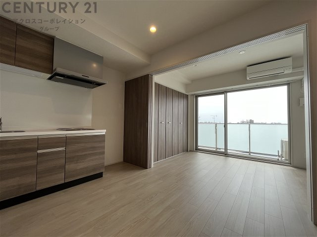 居室・リビング　南西向きエアコン付きの1DK☆