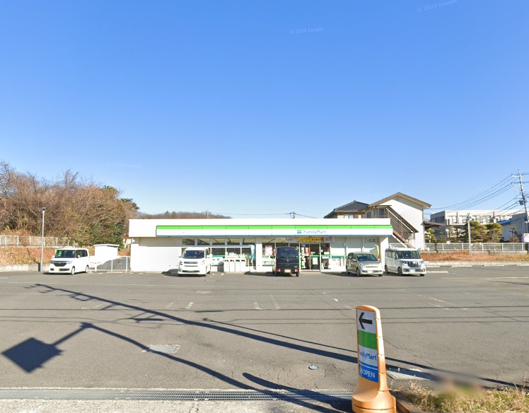 コンビニ　ファミリーマート 相模原下九沢店（コンビニ）まで575m